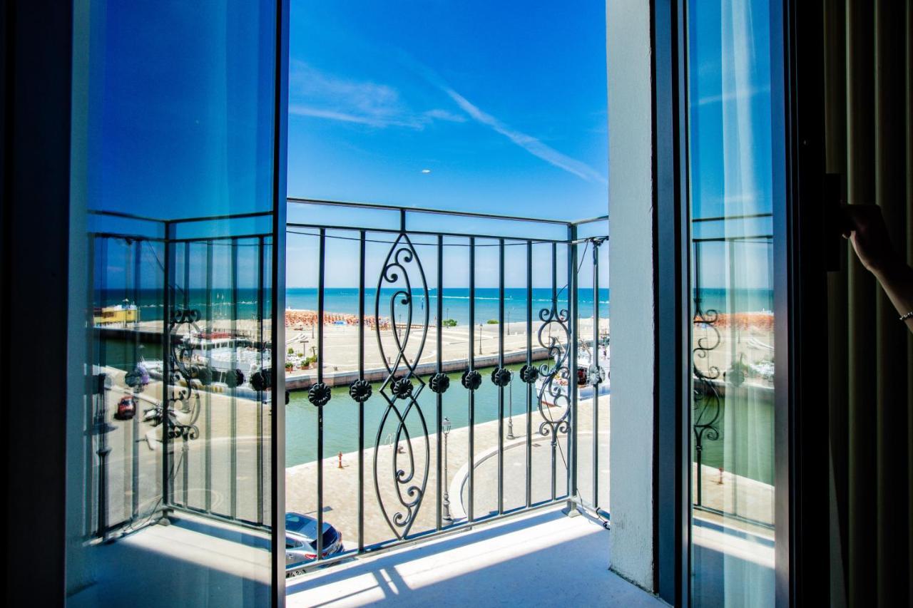 Miramare Hotel Ristorante Convegni 切塞纳蒂科 外观 照片
