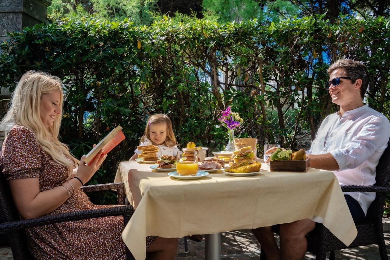 Miramare Hotel Ristorante Convegni 切塞纳蒂科 外观 照片